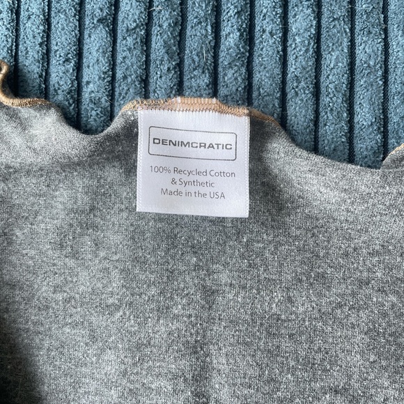 Denimcratic butterfly top never worn - Picture 2 of 3